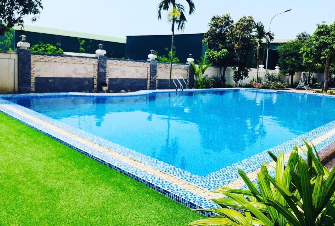Thông Đỏ Hotel Vinh Exterior foto