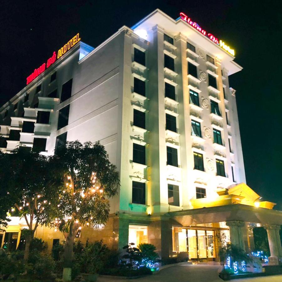 Thông Đỏ Hotel Vinh Exterior foto