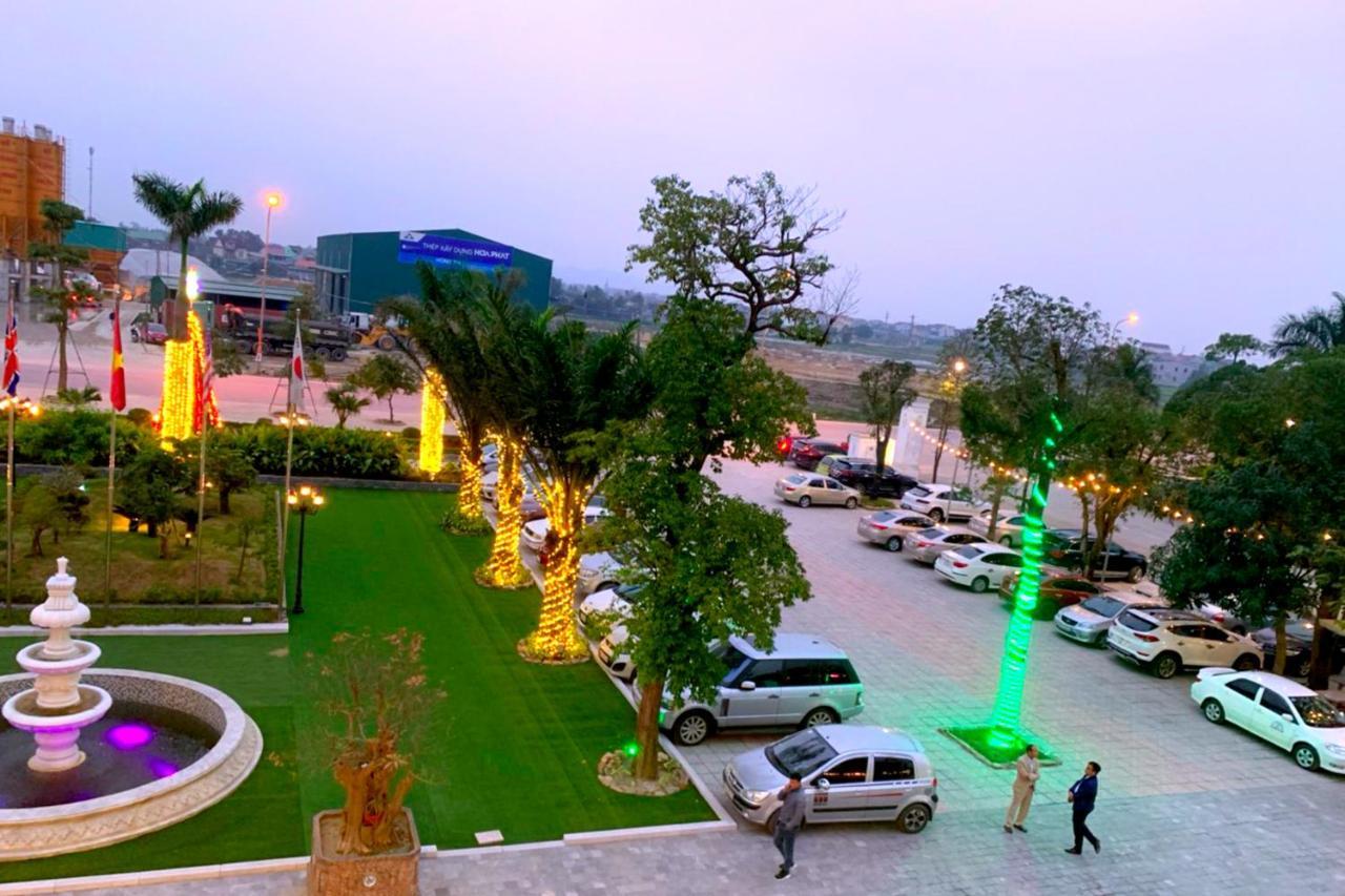 Thông Đỏ Hotel Vinh Exterior foto