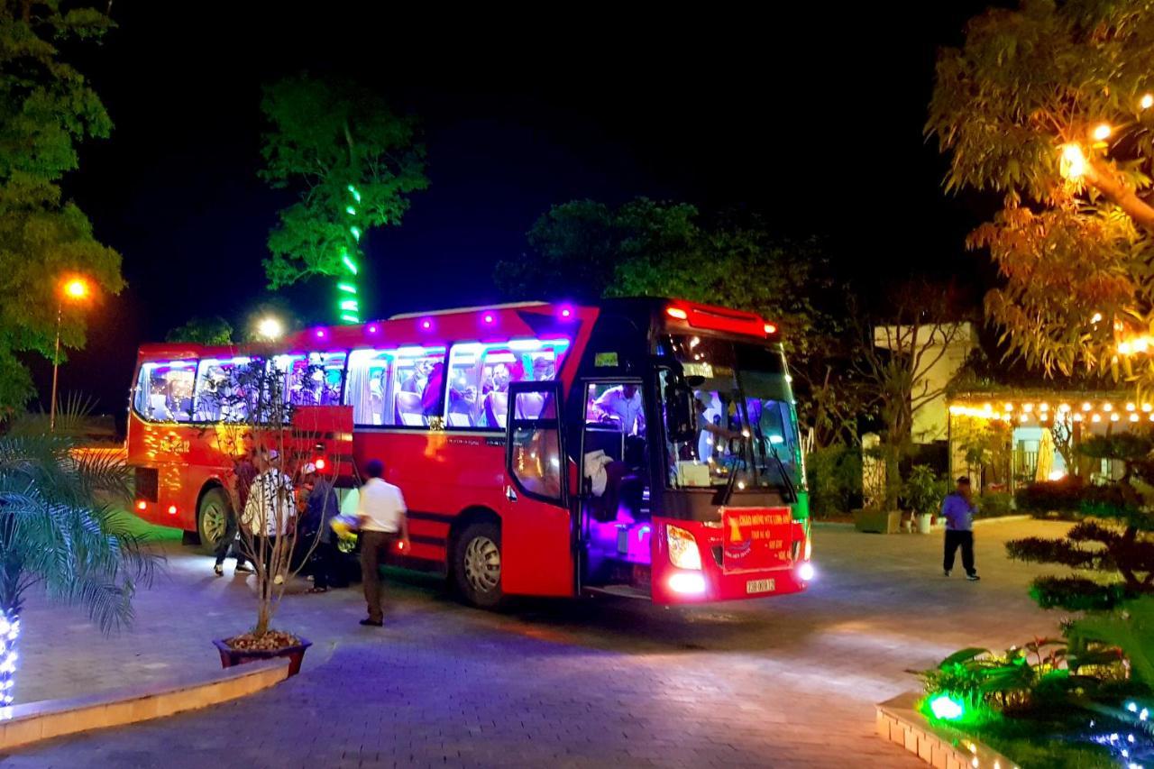 Thông Đỏ Hotel Vinh Exterior foto