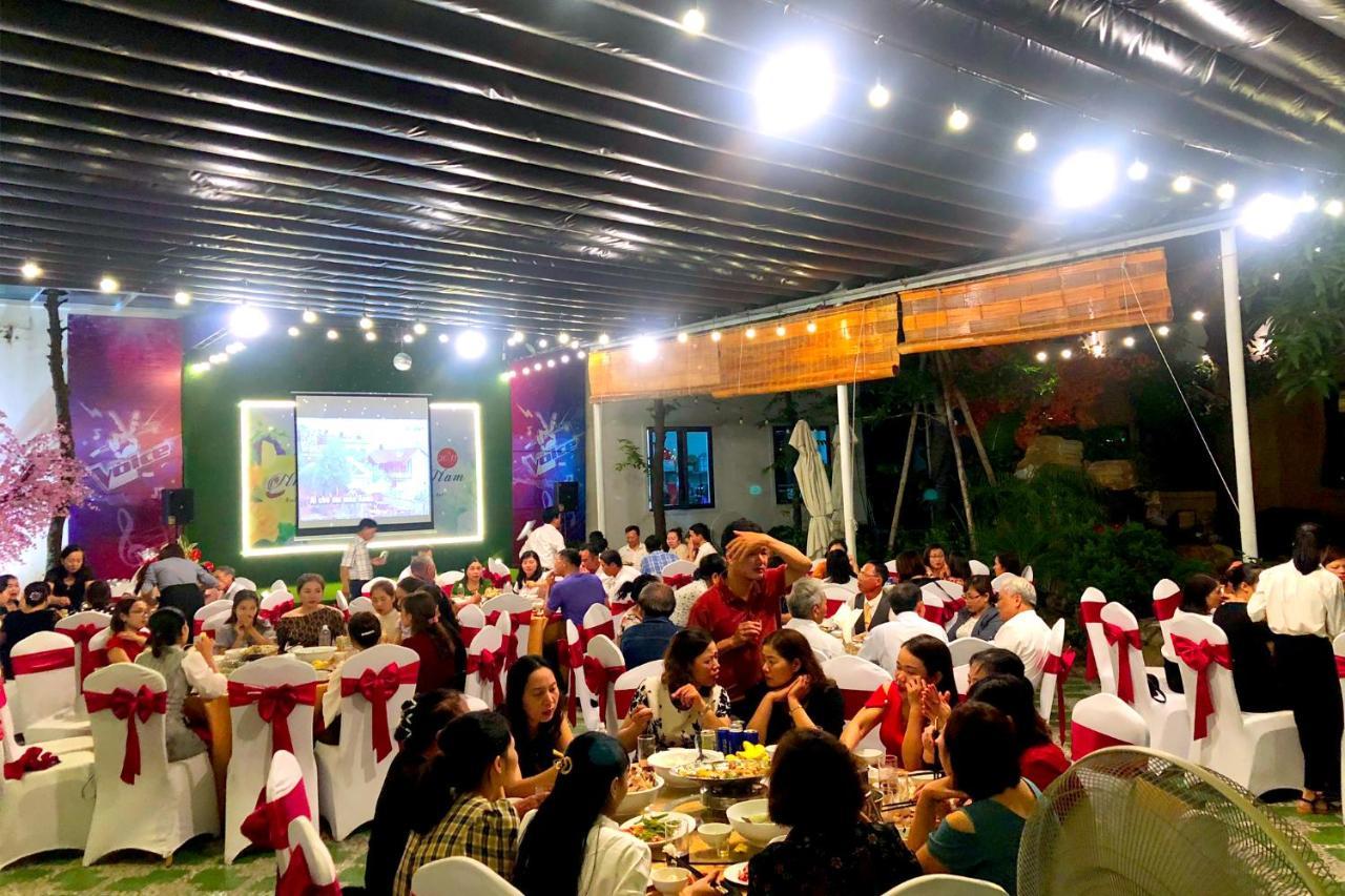 Thông Đỏ Hotel Vinh Exterior foto