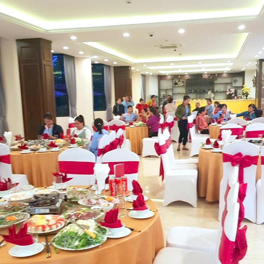 Thông Đỏ Hotel Vinh Exterior foto
