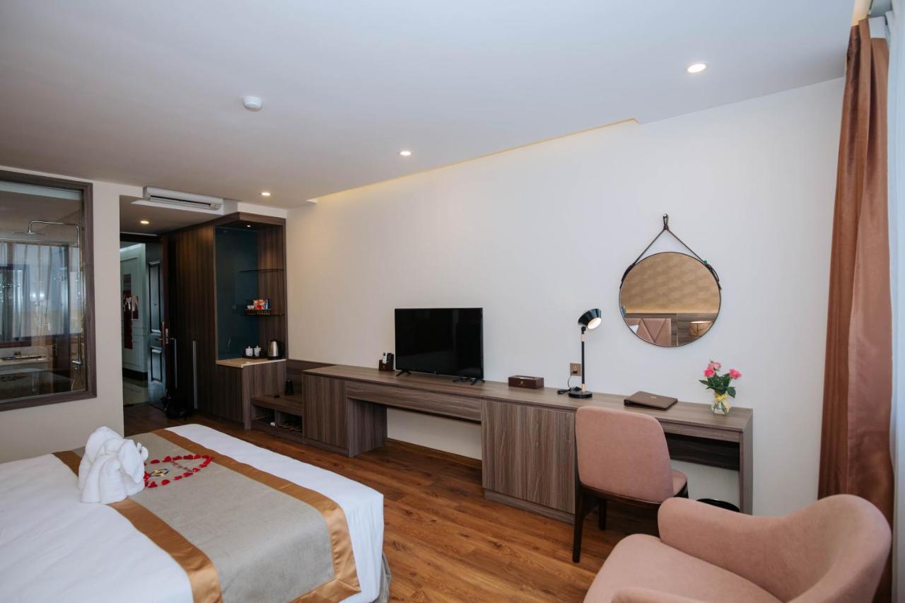 Thông Đỏ Hotel Vinh Exterior foto